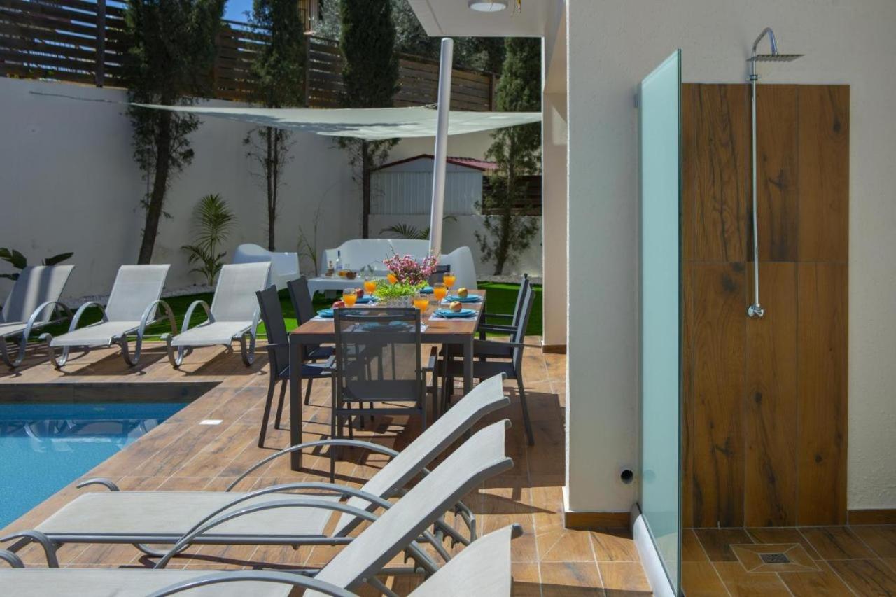 Tsokkos Family Villa - Pool Garden 2' Walk To Beach Protaras Dış mekan fotoğraf